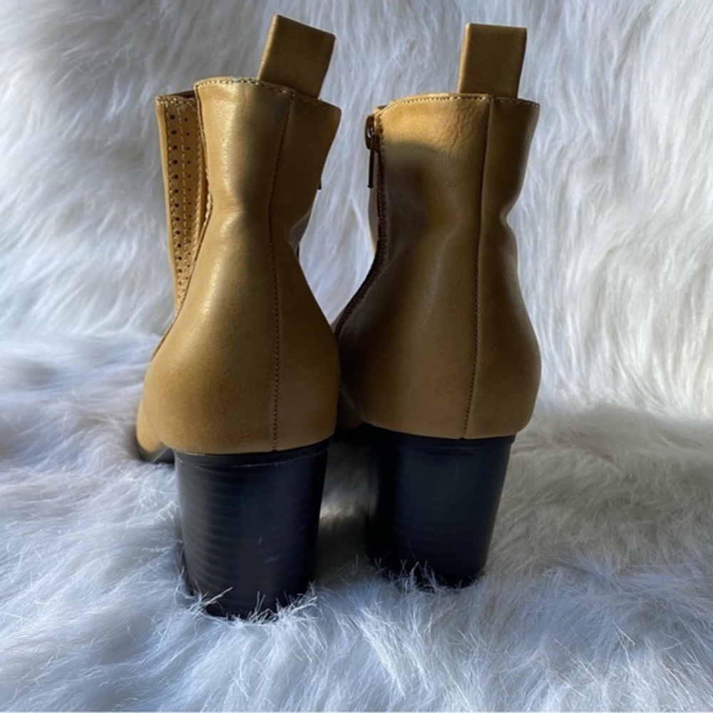C est 1946 Women’s Ankle Bootie Boots Size 9M Side Zip pointed Toe - Picture 7 of 10